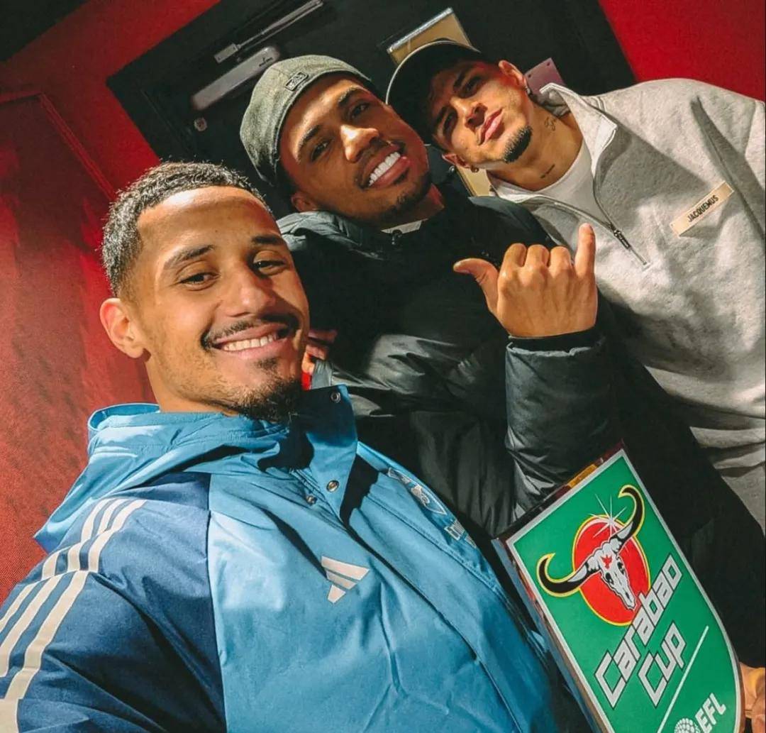 裁判争议再现，争抢中场新星，阿森纳冲刺前遇两重考验